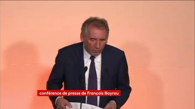 "Je choisis la liberté de parole" et "je choisis de ne pas exposer le gouvernement, que je soutiens", dit François #Bayrou