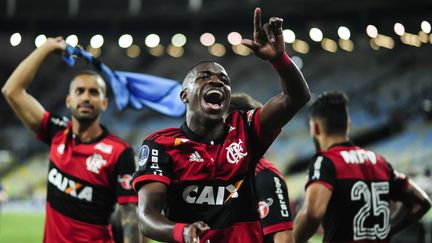 L'attaquant de Flamengo Vinicius Junior fête la victoire de son équipe contre Fluminense, au Maracana, à Rio de Janeiro (Brésil), le 1er novembre 2017. (BRUNA PRADO/AP/SIPA / AP)