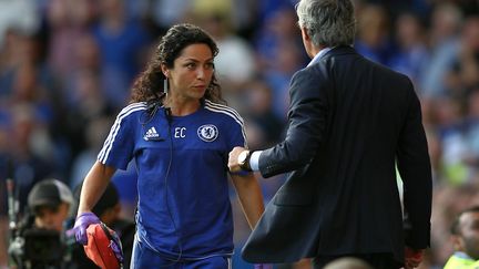 José Mourinho et le docteur de Chelsea Eva Carneiro (MICHAEL ZEMANEK / BACKPAGE IMAGES LTD)