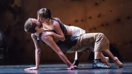 "Roméo et Juliette" ballet d'Angelin Preljocaj sur une scénographie d'Enki Bilal 
 (JC Carbone)