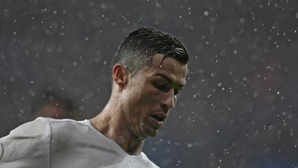 Cristiano Ronaldo lors d'un match avec le Real Madrid, le 26 novembre 2016. (JAVIER SORIANO / AFP)