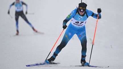 La Française, Julia Simon, lors du sprint le vendredi 7 janvier 2022 à Oberhof (Allemagne). (TOBIAS SCHWARZ / AFP)