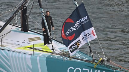 Nicolas Troussel (skipper de l’Imoca Corum), au départ du Vendée Globe, le 8 novembre 2020 (THOMAS BREGARDIS / MAXPPP)