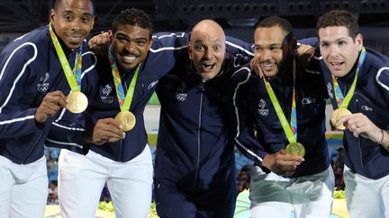 Jean-Michel Lucenay, Yannick Borel, Hugues Obry, Daniel Jerent et Gauthier Grumier, champions olympiques (de gauche à droite) (EDDY LEMAISTRE / 2PIX-EL)