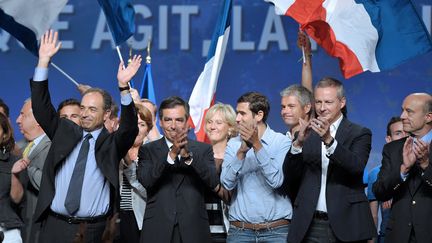 De gauche &agrave; droite : Jean-Fran&ccedil;ois Cop&eacute;, Fran&ccedil;ois Fillon, Benjamin Lancar, Bruno Le Maire et Alain Jupp&eacute; au campus des Jeunes Populaires, le 4 septembre 2011 &agrave; Marseille. (GERARD JULIEN / AFP)