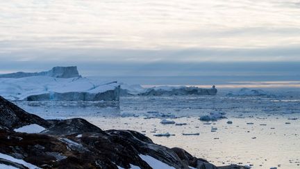 Des icebergs près d'Ilulissat, au Groenland, le 16 mai 2021. (ULRIK PEDERSEN / NURPHOTO / AFP)