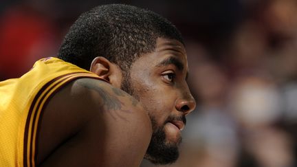 Kyrie Irving a signé un nouveau contrat en or (DAVID LIAM KYLE / NBAE / GETTY IMAGES)