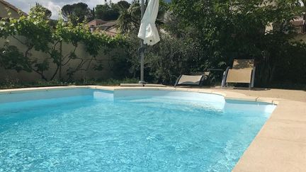 Louer une piscine chez un particulier, une pratique en plein boom (photo d'illustration). (FLORENCE BEAUDET / RADIOFRANCE)