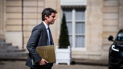 Le ministre chargé des Comptes publics, Gabriel Attal, le 24 mai 2023 à Paris. (XOSE BOUZAS / HANS LUCAS / AFP)