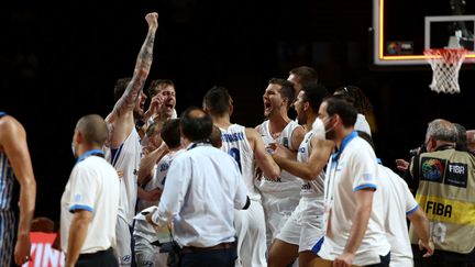 Les Tchèques célèbrent leur qualification pour les Jeux olympiques de Tokyo face à la Grèce, le 4 juillet 2021.&nbsp; (MERT ALPER DERVIS / ANADOLU AGENCY / AFP)