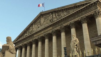 Une proposition de loi concernant la simplification du changement de patronyme sera très prochainement étudée à l'Assemblée nationale.&nbsp; (FRANCEINFO)