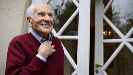 L'écrivain Jean d'Ormesson à son domicile de Neuilly-sur-Seine (Hauts-de-Seine), le 13 janvier 2016. (ELODIE GREGOIRE / REA)