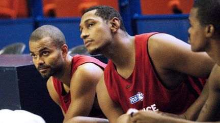 Tony Parker et Boris Diaw attentifs lors de la préparation de l'Euro