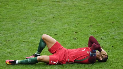 Ronaldo quitte la finale de l'Euro sur blessure (PETER KNEFFEL / DPA)