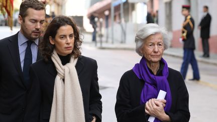 Dominique Erignac et ses deux enfants,&nbsp;Marie-Christophine et Charles Antoine, à Ajaccio, le 6 février 2018. (LUDOVIC MARIN / POOL)