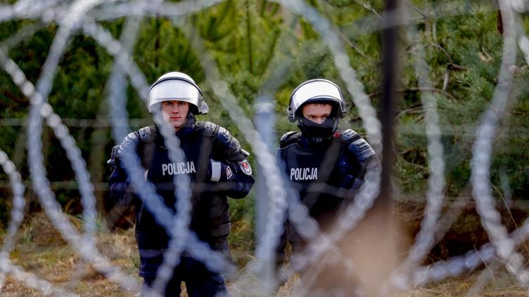 Crise à La Frontière Entre La Pologne Et La Biélorussie : L'UE Veut ...