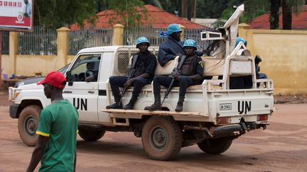 Casques bleus sénégalais en train de patrouiller à Bangui (Centrafrique), le 24 avril 2017. (Reuters - BAZ RATNER / X02483)