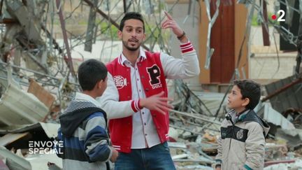 Envoyé spécial. Leçon de rap dans les ruines de Sanaa, Yémen