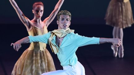 Le Petit-Prince, adapté par une chorégraphie de François Mauduit, au Grand Théâtre d'Albi, le 24 juillet 2015.
 (STEPHANE DE SAKUTIN / AFP)