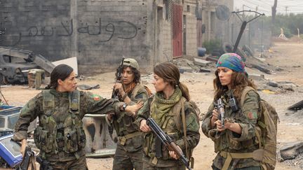 Amira Casar, Camélia Jordana, Esther Garrel, Noush Skaugen dans "Soeurs d'armes" de&nbsp;Caroline Fourest (Copyright Metropolitan FilmExport)