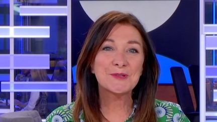 Le JT de franceinfo soir du mardi 11 avril présenté par Séverine Larrouy sur franceinfo est consultable en ligne en replay pour voir et revoir ce journal télévisé qui décrypte l'actualité. Retrouvez les dernières infos de la semaine, l'Eurozapping, les grands reportages, les interviews et les explications de la rédaction sur toute l’actualité nationale et internationale. (FRANCEINFO)