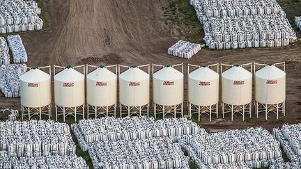 sont sortis des sols du Dakota du Nord en juillet 2012.
 
Cet Etat s’est placé à la deuxième place (derrière le Texas) des Etats des USA producteurs de pétrole. (Andrew Burton / Getty Images / AFP)