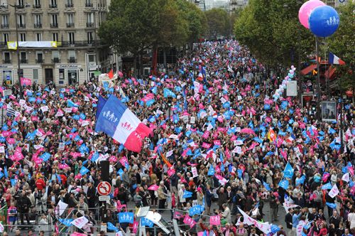 &nbsp; (Le cortège parisien de la Manif pour tous à perte de vue © RF / Nathanaël Charbonnier)