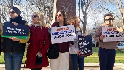 Des manifestantes pour le droit à l'avortement au Texas, le 15 mars 2023. (MOISES AVILA / AFP)