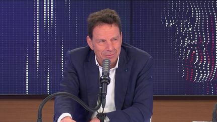 Geoffroy Roux de Bézieux,&nbsp;président du Medef était l'invité du "8h30 franceinfo", mercredi 19 mai 2021. (FRANCEINFO / RADIOFRANCE)