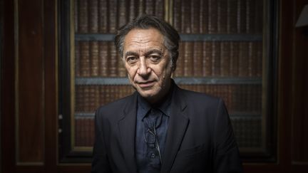 L'acteur Richard Berry durant une séance photo pour le film "Numéro "Une", à Paris, le 21 septembre 2017. (LIONEL BONAVENTURE / AFP)