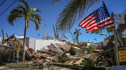 Un parc de mobile homes détruit à Fort Myers Beach (Floride), considérée comme "l'épicentre" de l'ouragan par le gouverneur de l'Etat. Photographié le vendredi 30 septembre.&nbsp; (GIORGIO VIERA / AFP)