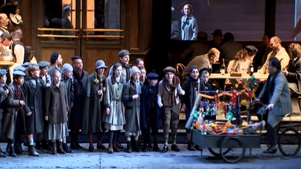 Les enfants de la Maitrise des Hauts-de-Seine dans "La Bohème" de Puccini à l'Opéra Bastille
 (Culturebox / Capture d&#039;écran)