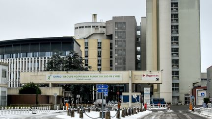 Le plan blanc a été déclenché à l'hôpital de Creil, où était passé le patient français décédé. (PHILIPPE HUGUEN / AFP)