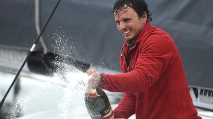 Le skipper espagnol Didac Costa (JEAN-SEBASTIEN EVRARD / AFP)