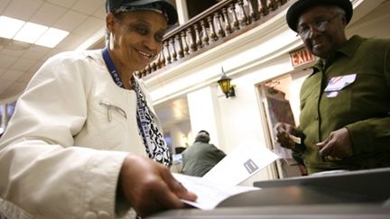 Vote dans une église de Washington pour les élections de mi-mandat (2 novembre 2010) (AFP / Kimihiro Hoshino)