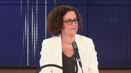 Emmanuelle Wargon, ministre déléguée chargée du Logement, était l'invitée du "8h30 franceinfo", mardi 29 septembre 2020. (FRANCEINFO / RADIOFRANCE)