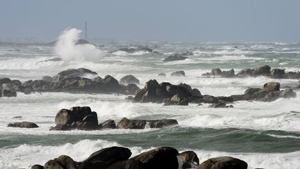 De forts coups de vent soufflent sur Meneham (Finist&egrave;re), le 5 f&eacute;vrier 2013. ( ANGELIKA WARMUTH / EPA / MAXPPP)