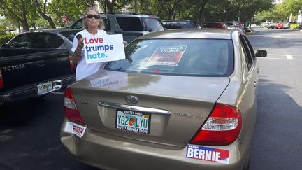 À Fort Lauderdale, en Floride (États-Unis), cette électrice pro-Clinton Victoria vient de participer aux opérations de vote anticipé&nbsp; (RADIO FRANCE / SANDRINE ETOA-ANDEGUE)