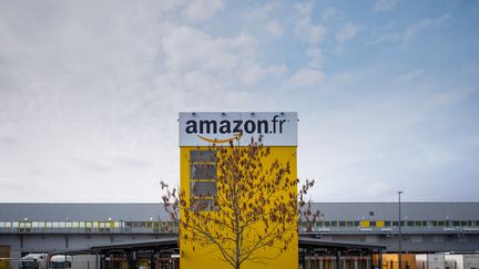 L'entreprise Amazon à Saran (Loiret), le 26 octobre 2018. (GUILLAUME SOUVANT / AFP)