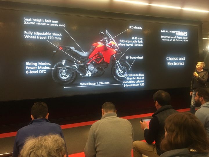 Toutes les caractéristiques de cette Multistrada 950S. (SERGE MARTIN FRANCE INFO)