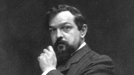 Claude Debussy vers 1905-1908.
 (Manuel Cohen / MCOHEN)