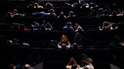 Des spectateurs venus au cinéma, le 22 mai 2021 à Paris.
 (ALEXIS SCIARD / MAXPPP)