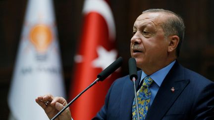 Le président turc, Recep Tayyip Erdogan, lors d'une allocution aux parlementaires de son parti, le 23 octobre 2018. (TURKISH PRESIDENCY / MURAT CETIN / ANADOLU AGENCY / AFP)