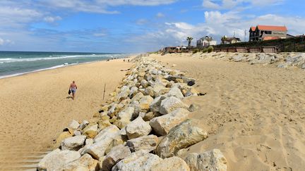 Une plage de Lacanau (Gironde), le 7 juin 2018. (NICOLAS TUCAT / AFP)