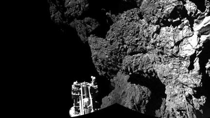 &nbsp; (Le robot Philae, passager de la sonde Rosetta, s'était posé sur la comète Tchouri le 12 novembre 2014 © ESA/Rosetta/Philae//NEWSCOM/SIPA)