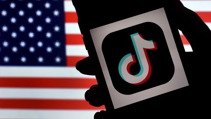 TikTok&nbsp;va créer une nouvelle société impliquant Oracle en tant que partenaire technologique aux Etats-Unis et Walmart en tant que partenaire commercial. (OLIVIER DOULIERY / AFP)