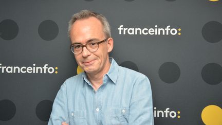 Jean-François Halin, créateur de la série&nbsp; "Au service de la France" sur Arte .&nbsp;&nbsp; (JEAN-CHRISTOPHE BOURDILLAT / RADIO FRANCE)