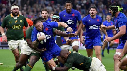 Cyril Baille inscrit le premier essai du match entre la France et l'Afrique du Sud, le 12 novembre 2022. (SYLVAIN THOMAS / AFP)