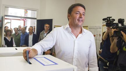 Le pr&eacute;sident du Conseil italien, Matteo Renzi, le 25 mai 2014, &agrave; Pontassieve (Italie). (CLAUDIO GIOVANNINI / AFP)