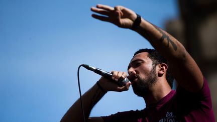 Le rappeur catalan Valtonyc aurait fui l'Espagne et se trouve sous le coup d'un mandat d'arrêt international pour apologie du terrorisme et "injures à la courrone".
 (Enric Fontcuberta/EFE/Newscom/MaxPPP)